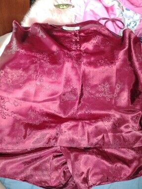 Elegant Plus Size Burgundy Silk/Satin Floral Shorts Two-Piece Pajama Set